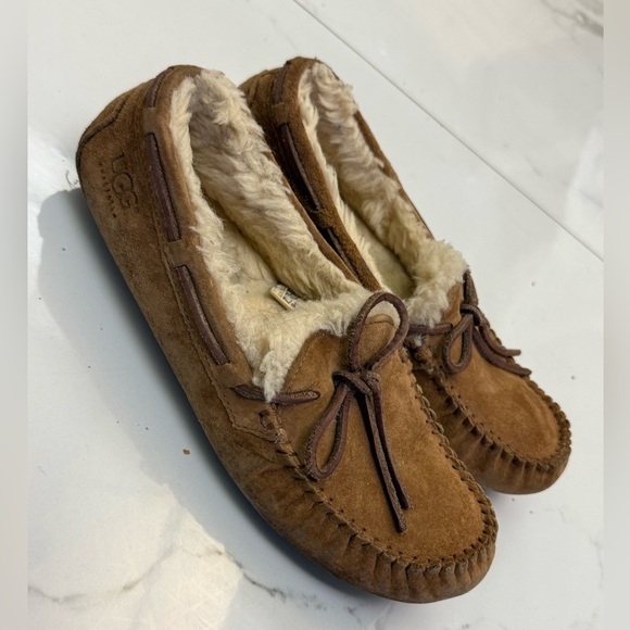 UGG Chestnut Suede Moccasin Slippers Size 7 - Picture 4 of 5